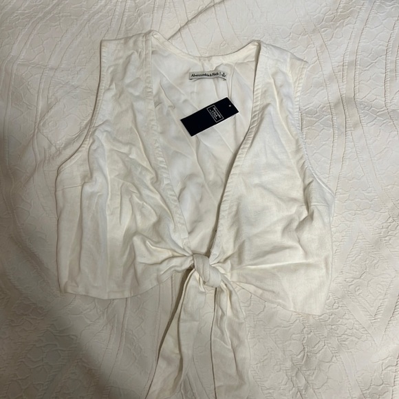 Small white tie top - tags on Abercrombie - Picture 1 of 1